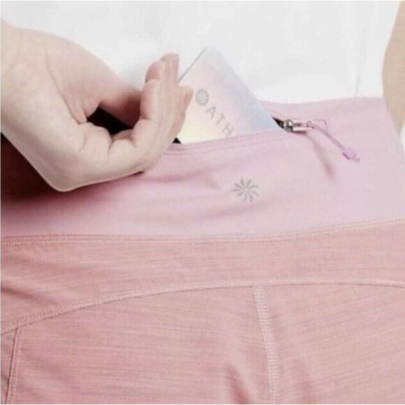 ATHLETA |  Run With It Textured 3.5” Inseam Hydrangea Pink Shorts Women’s Size M - Picture 3 of 13